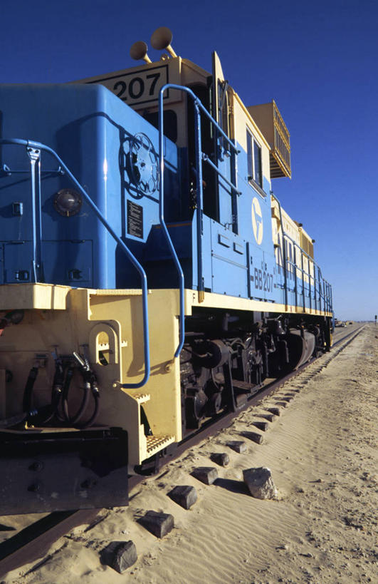 游泳,儿童,两个人,横图,室外,纯洁,海浪,海洋,水,非洲,毛里塔尼亚,喷,飞溅,溅,地形,黑色,大西洋,可爱,童年,童趣,摄影,政府,剪影,童真,烂漫,无邪,努瓦克肖特,西非,天真,男孩,海滩,彩图,旅行