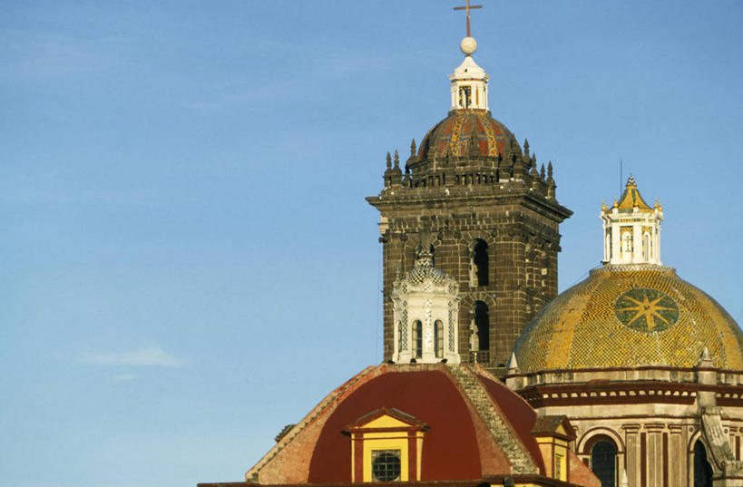 无人,教堂,横图,度假,美景,城市风光,城市,建筑,墨西哥,瓷砖,屋顶,景观,钟楼,塔,陶瓷制品,娱乐,享受,休闲,景色,放松,摄影,宗教,北美,基督教,拉丁美洲,圆顶建筑,宗教建筑,巴洛克风格,普埃布拉州,彩图,大教堂