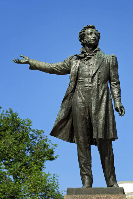 成年人,三个人,妻子,新娘,竖图,婚礼,俄罗斯,粉色,白色,花束,摄影,花童,婚姻,小傧相,女人,女性,彩图,旅行,独联体