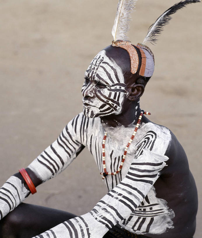 成年人,一个人,竖图,项链,珠宝,非洲,埃塞俄比亚,仅一个男性,仅一个人,装饰,珠子,仅一个年轻男性,摄影,复杂,肖像,非洲文化,男人,男性,年轻男性,非洲人,年轻人,彩图,传统服装,传统文化