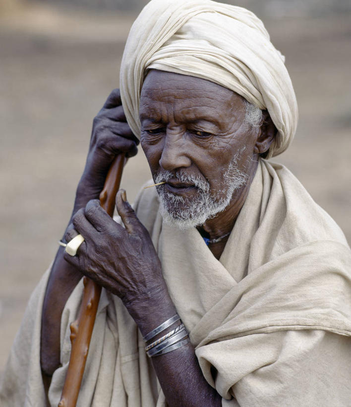 一个人,竖图,珠宝,非洲,埃塞俄比亚,包裹,头巾,戒指,人体,摄影,肖像,非洲文化,非洲人,彩图,传统服装,传统文化