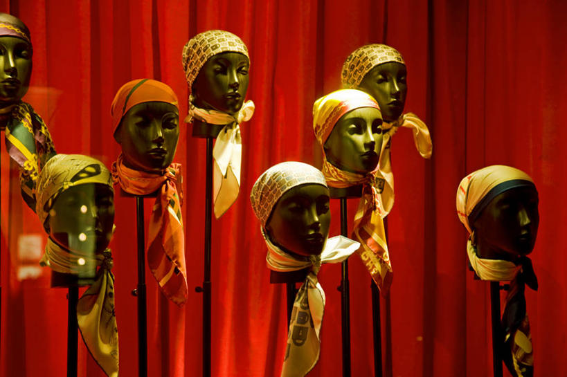 无人,商店,横图,旅游,时尚,窗户,城市,西班牙,欧洲,人造模特,首都,围巾,马德里,摄影,彩图,旅行