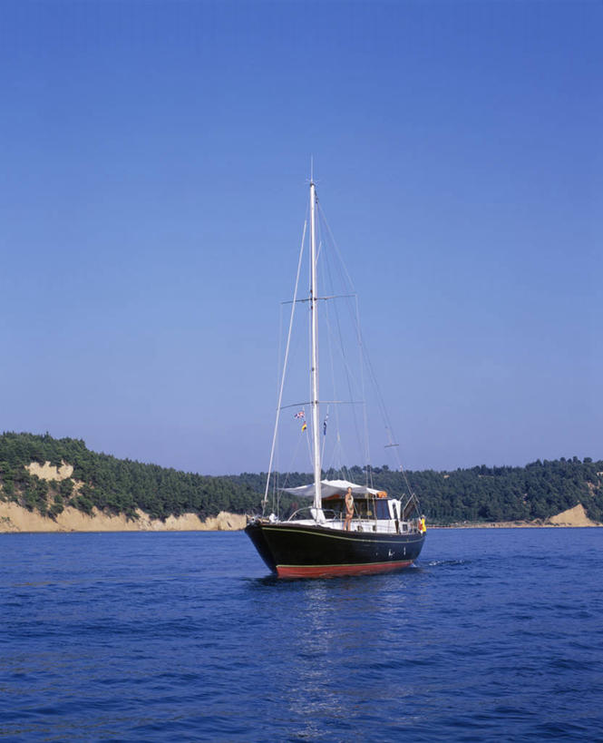 成年人,一个人,渔夫,坐,横图,船,希腊,欧洲,仅一个男性,河岸,放松,摄影,甲板,地中海文化,希腊文化,等,伯罗奔尼撒,男人,小胡子,彩图,钓鱼