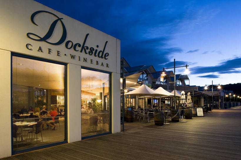 无人,酒吧,码头,竖图,室外,夜晚,夜生活,河流,日落,港口,建筑,澳大利亚,现代,黄昏,摄影,木板路,塔斯马尼亚,游艇码头,朗塞斯顿,设计,彩图,摆渡口,埠头,餐馆,渡口,渡头,港湾,海港,货运码头,咖啡馆,口岸,商港