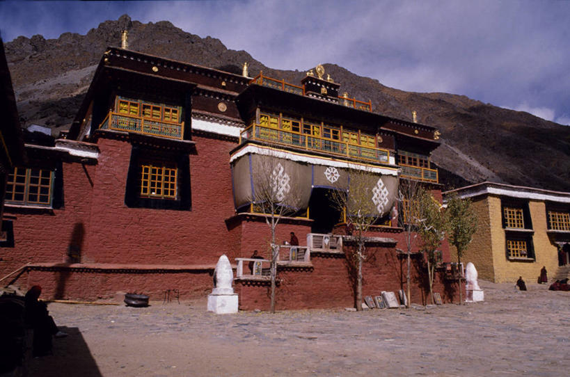 无人,横图,室外,山,山脉,布达拉宫,亚洲,高处,首都,拉萨,经幡,摄影,宗教,佛教,中国文化,政府,西藏自治区,喇嘛教,彩图