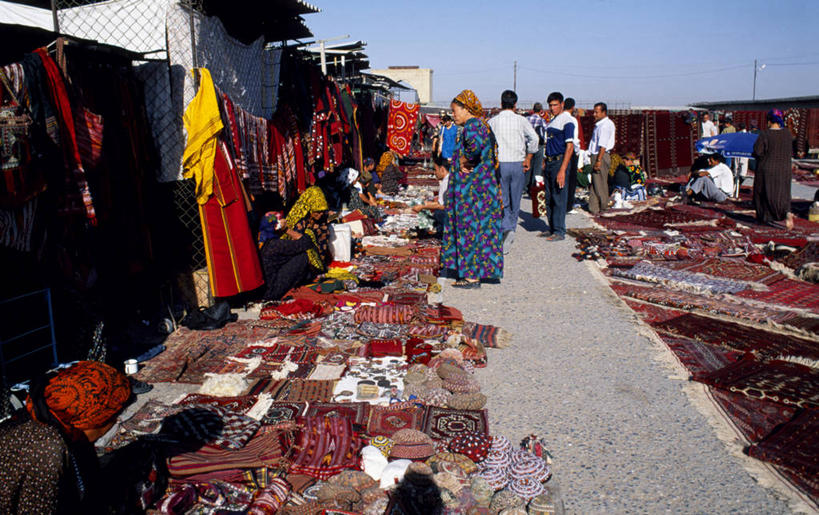 商店,横图,购物,地毯,纺织品,土库曼斯坦,亚洲,装饰,毛毯,毯子,席子,市场,货摊,纺织,垫子,温暖,摄影,华丽,修饰,点缀,中亚,销售,贩卖,丝绸之路,衬托,美观,雅致,雅观,商人,彩图,传统文化