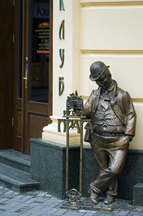 无人,竖图,室外,帽子,雕塑,乌克兰,雕像,古城,礼帽,历史,铜像,摄影,东欧,彩图,咖啡馆,联合国教科文组织