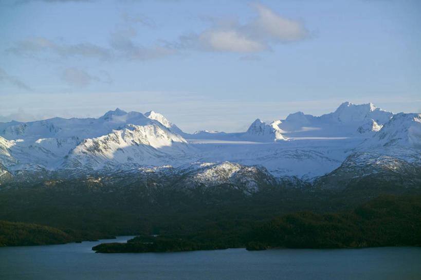 无人,横图,彩色,室外,侧面,日出,山,山脉,美国,环保,地形,山顶,黎明,红色,风景,天空,自然,摄影,能源,五颜六色,环境,色彩斑斓,回收,资源,北美,山脊,北美洲,美洲,剪影,五彩缤纷,冰河,利用,低碳,循环,阿拉斯加,阿拉斯加州,北亚美利加洲,亚美利加洲,五彩斑斓,最后的边疆,午夜阳光之地,持续,五光十色,基奈半岛,彩图,美利坚合众国,基奈,基奈山脉