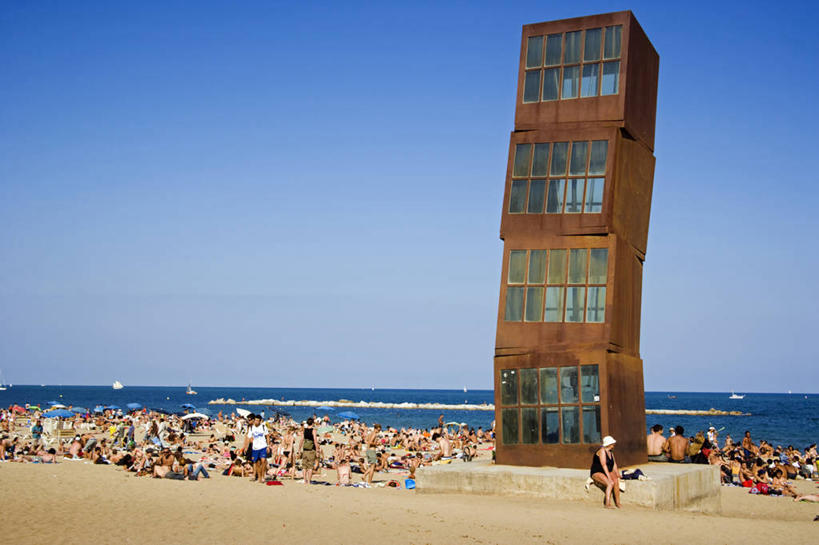 游泳,成年人,竖图,泳装,城市,建筑,雕塑,西班牙,欧洲,巴塞罗那,沙子,艺术品,现代,摄影,加泰隆尼亚,美术工艺,女人,海滩,彩图,旅行