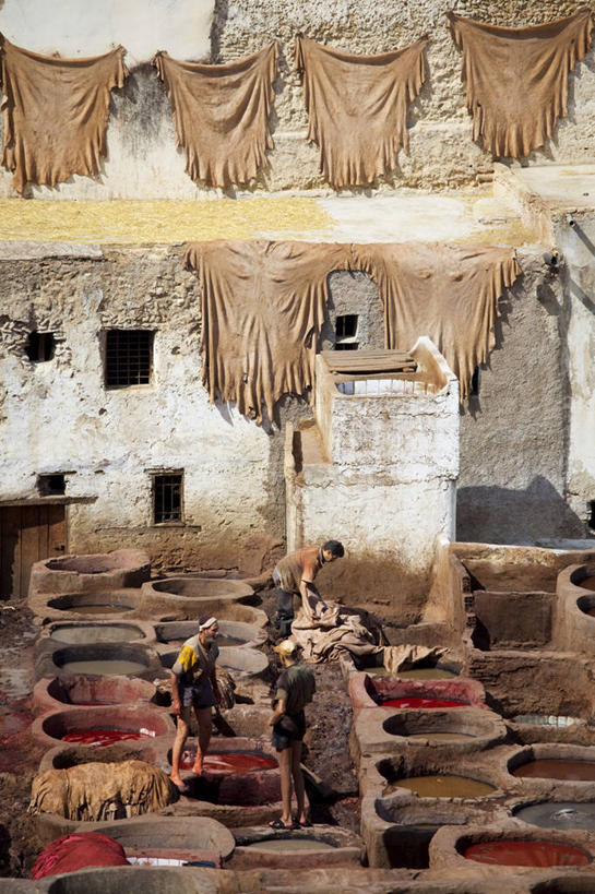 竖图,非洲,摩洛哥,工作,皮革,北,红色,职业,摄影,死亡,食品加工厂,染料,费兹,摩洛哥文化,彩图,旅行,传统文化