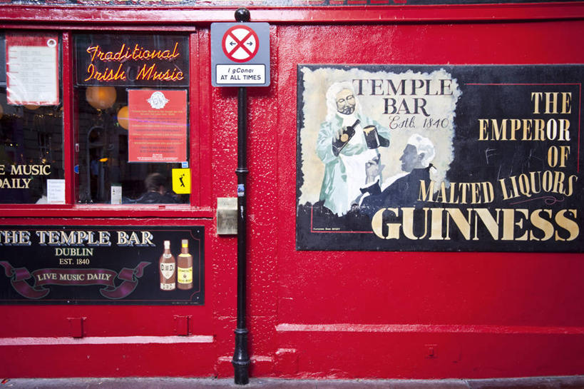 家庭,竖图,室外,旅游,度假,英国,欧洲,行人,游客,游人,英格兰,路人,旅客,风景,摄影,西欧,过客,士嘉堡,海滩,休闲活动,彩图,旅行