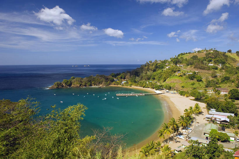 无人,码头,横图,室外,白天,海洋,水,港口,日光,加勒比海,特立尼达和多巴哥,沙子,地形,海岸线,蓝色,绿色,天空,自然,夏天,大西洋,摄影,宁静,热带气候,西印度群岛,多巴哥岛,海滩,彩图,摆渡口,埠头,渡口,渡头,港湾,海港,货运码头,口岸,商港