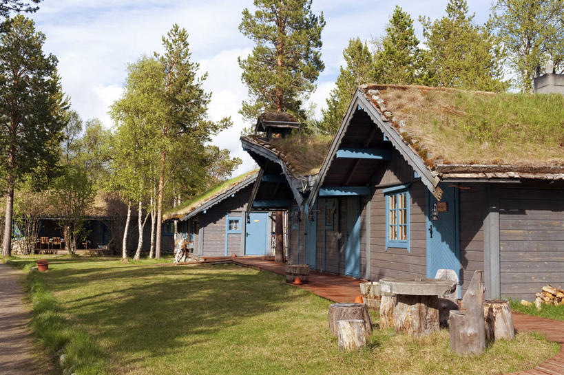 无人,横图,室外,美景,树林,建筑,酒店,挪威,木制,屋顶,景观,草,自然,景色,摄影,斯堪的纳维亚,圆木,自然风光,斯堪狄纳维亚半岛,阿尔塔,彩图,小木屋,传统文化