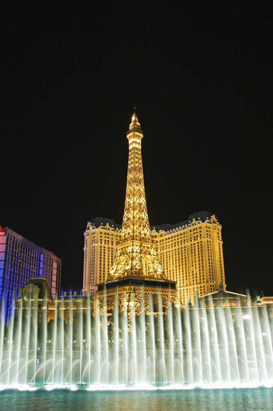无人,横图,室外,夜晚,旅游,度假,赌博,湖,水,城市,建筑,酒店,喷泉,美国,池塘,地标建筑,赌场,摄影,照亮,北美,北美洲,美洲,内华达州,拉斯维加斯,北亚美利加洲,亚美利加洲,内华达,北美艾灌木丛州,产银之州,银山州,银之州,赌城,拉斯韦加斯,克拉克县,彩图,旅行,县治,美利坚合众国,拉斯维加斯巴黎酒店