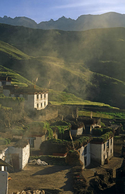 无人,家,吸烟,竖图,室外,火,印度,亚洲,房屋,乡村,摄影,住房,喜马拉雅山脉,喜马偕尔邦,彩图