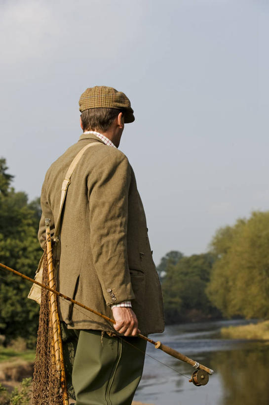 一个人,运动员,竖图,室外,度假,运动,水,英国,网,鸭舌帽,摄影,生活方式,宁静,黄铜,威尔士,钓竿,渔线轮,休闲活动,彩图,钓鱼,传统文化,迪河