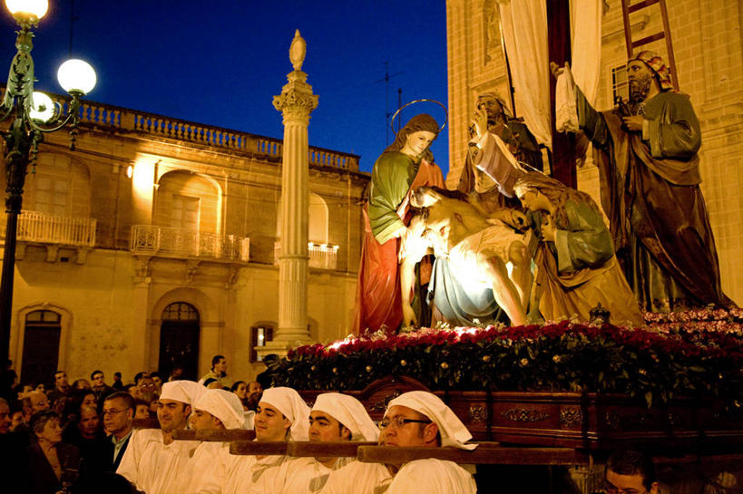 横图,雕塑,欧洲,马耳他,庆祝,雕像,乡村,城镇,摄影,宗教,基督,基督教,地中海文化,南欧,天主教,耶稣,游行,救世主,基利斯督,弥赛亚,默西亚,群岛,彩图,传统服装,旅行,传统文化,耶稣受难日