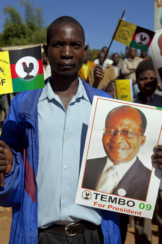 成年人,竖图,彩色,非洲,马拉维,海报,社区,摄影,五颜六色,色彩斑斓,总统,政府,五彩缤纷,政治,竞选,五彩斑斓,五光十色,男人,彩图,旅行,投票