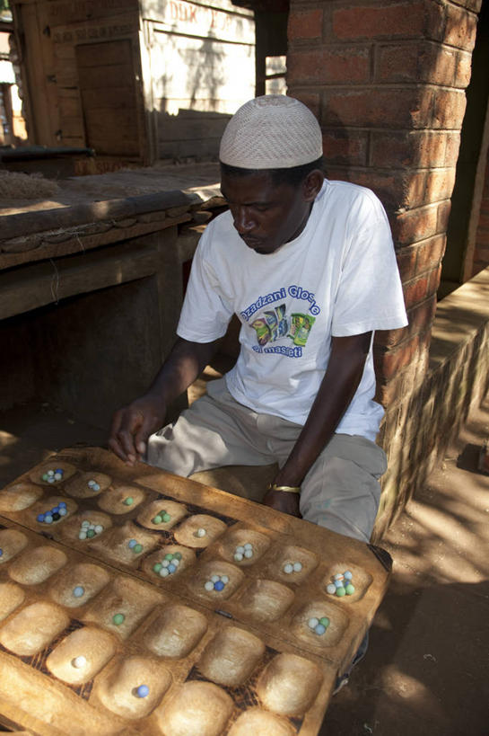 成年人,一个人,竖图,竞争,非洲,马拉维,仅一个男性,市场,社区,摄影,种族,男人,彩图,旅行,传统文化