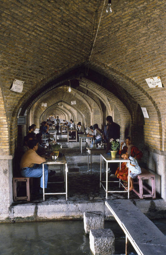 竖图,桌子,伊朗,亚洲,喝,日本文化,拱门,桥,摄影,垫脚石,伊斯法罕,彩图,咖啡馆