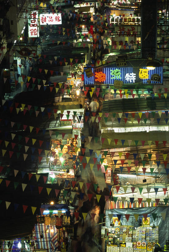 成年人,公园,竖图,运动,武术,窗户,香港,亚洲,柱子,太极拳,力量,摄影,生活方式,宁静,专心,窗框,练习,香港岛,香港公园,男人,休闲活动,彩图,旅行