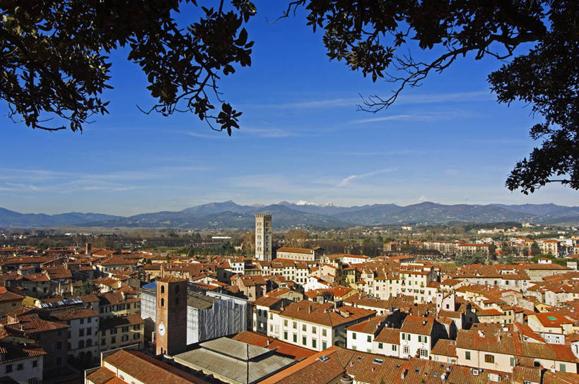 无人,横图,室外,度假,美景,山脉,城市风光,城市,建筑,意大利,欧洲,房屋,屋顶,景观,城镇,塔,娱乐,享受,休闲,景色,放松,摄影,托斯卡纳区,卢卡,彩图,山景城