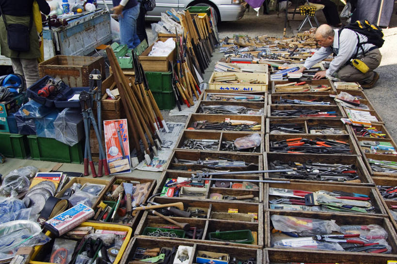 成年人,横图,消费,日本,亚洲,市场,货摊,社区,摄影,京都府,贸易,东亚,本州,本州岛,日本国,近畿地方,近畿,京都市,跳蚤市场,男人,彩图,递送,街市