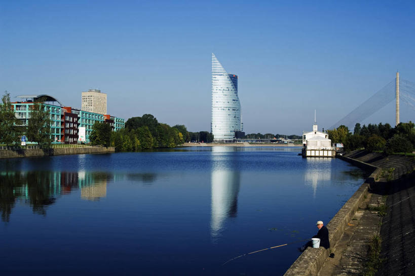 无人,码头,横图,室外,渔业,河流,城市,港口,建筑,欧洲,拉脱维亚,反射,首都,现代,放松,摄影,里加,彩图,钓鱼,摆渡口,埠头,渡口,渡头,港湾,海港,货运码头,口岸,商港,道加瓦河