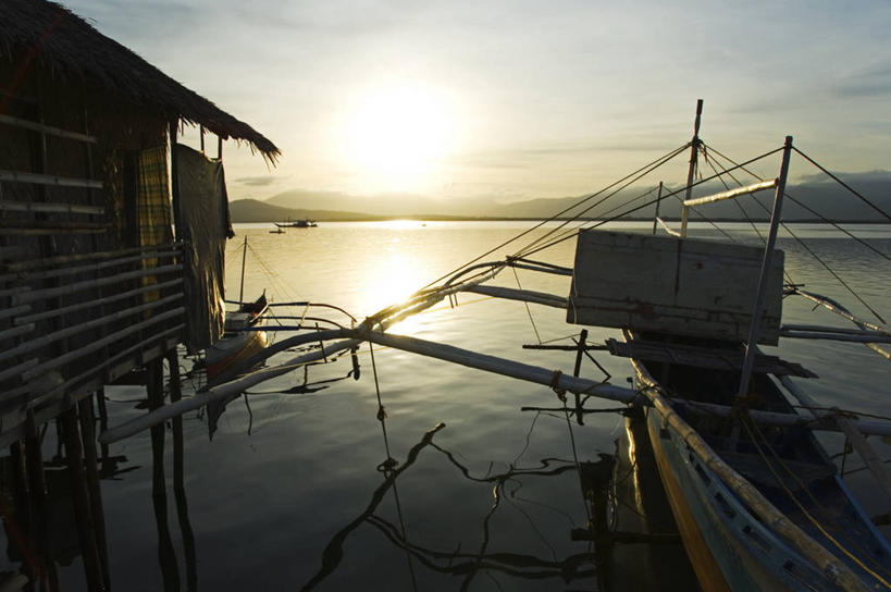 无人,横图,室外,海洋,日落,水,船,菲律宾,亚洲,阴影,反射,岛,风景,自然,黄昏,摄影,东南亚,宁静,剪影,巴拉望,美术工艺,彩图,罢工,传统文化,双体船