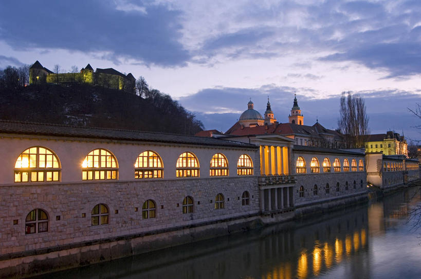 无人,码头,横图,室外,日出,河流,建筑,欧洲,斯洛文尼亚,反射,光,市场,首都,黄昏,摄影,照亮,前南斯拉夫,卢布尔雅那,彩图,鱼市