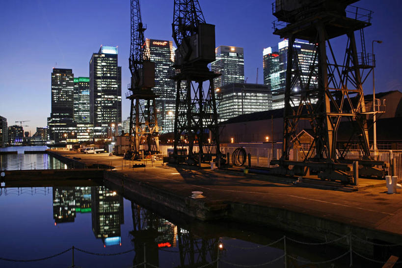 无人,银行,办公室,码头,横图,室外,夜晚,水,天际线,城市,港口,摩天大楼,英国,反射,光,首都,图像,英格兰,黄昏,金融,工业,摄影,照亮,照明设备,剪影,金丝雀码头,金融区,彩图,摆渡口,埠头,渡口,渡头,港湾,海港,货运码头,口岸,商港