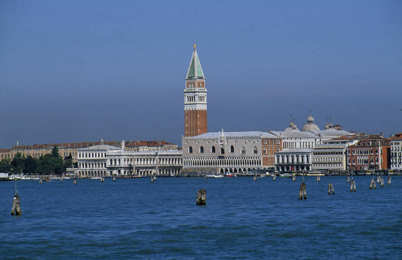 无人,教堂,码头,横图,室外,度假,美景,城市风光,城市,港口,意大利,欧洲,威尼斯,景观,钟楼,尖顶,娱乐,享受,休闲,景色,放松,摄影,运河,宗教建筑,意大利文化,威尼托大区,圣马可大教堂,彩图,摆渡口,埠头,大教堂,渡口,渡头,港湾,海港,货运码头,口岸,商港,柱头