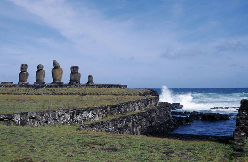 无人,家庭,横图,复活节岛,智利,堆积,化石,雕像,树桩,天气,地标建筑,南美,摄影,风化,太平洋,南美洲,拉丁美洲,美洲,复活节岛石像,波利尼西亚,摩艾石像,亚美利加洲,南亚美利加洲,复活岛,智利共和国,摩艾像,风蚀,石化,波利尼西亚群岛,风蚀地貌,岩石层,海滩,岩石,彩图,复活节岛人像,赫布亚岛,拉帕努伊岛,毛埃石像,摩阿仪,摩埃石像,莫阿伊,帕赛兰,伊斯特岛