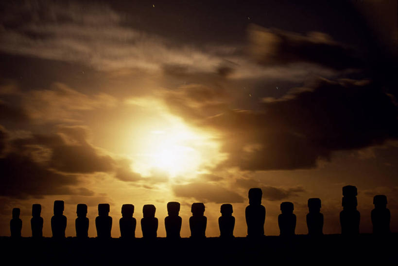 无人,家庭,横图,夜晚,日落,复活节岛,智利,雕像,月亮,黄昏,地标建筑,南美,摄影,太平洋,南美洲,拉丁美洲,美洲,剪影,复活节岛石像,波利尼西亚,摩艾石像,亚美利加洲,南亚美利加洲,复活岛,智利共和国,摩艾像,波利尼西亚群岛,海滩,彩图,复活节岛人像,赫布亚岛,拉帕努伊岛,毛埃石像,摩阿仪,摩埃石像,莫阿伊,帕赛兰,伊斯特岛