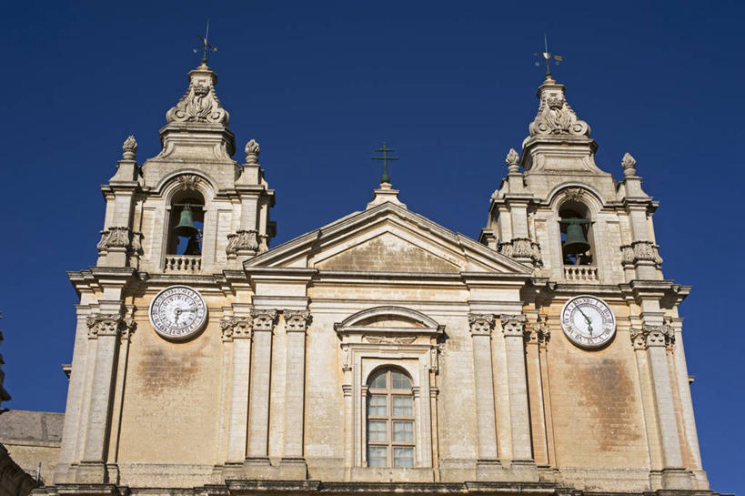 无人,教堂,横图,室外,建筑,欧洲,马耳他,岛,城镇,塔,历史,圣保罗大教堂,蓝色,天空,摄影,宗教,基督教,宗教建筑,地中海文化,南欧,巴洛克风格,万里无云,姆迪纳,钟,群岛,彩图,大教堂,传统文化