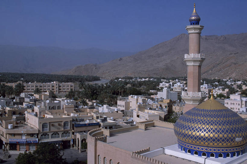 无人,横图,山,山脉,建筑,阿曼,地形,黄金,蓝色,摄影,宗教,尖塔,伊斯兰教,宗教建筑,清真寺,波斯湾,奈兹瓦,彩图