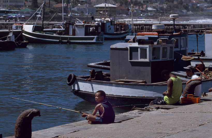 一个人,码头,横图,室外,渔业,道路,港口,路,非洲,南非,小路,交通,摄影,钓竿,彩图,钓鱼,摆渡口,埠头,渡口,渡头,港湾,海港,货运码头,口岸,商港,开普半岛