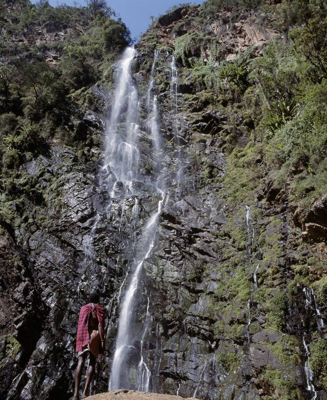 儿童,竖图,室外,瀑布,水,非洲,肯尼亚,摄影,流动,碰撞,男孩,彩图,传统服装