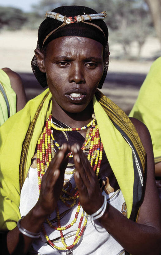 儿童,成年人,一个人,公园,竖图,彩色,婚礼,快乐,项链,珠宝,非洲,肯尼亚,庆祝,装饰,珠子,结婚,喜庆,摄影,纪念,五颜六色,明亮,色彩斑斓,国家公园,肖像,典礼,五彩缤纷,非洲文化,五彩斑斓,阿非利加洲,肯尼亚共和国,式样,五光十色,马萨比特国家公园,女孩,女人,彩图,传统服装,高兴,舞蹈,传统文化