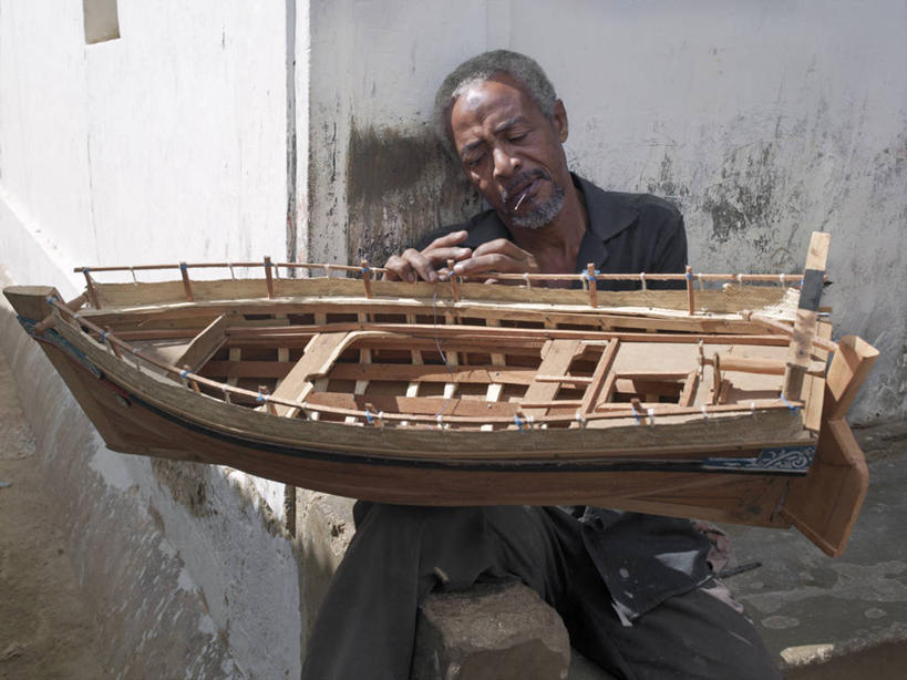 帆船,成年人,一个人,横图,船,非洲,肯尼亚,仅一个男性,工作,模型,交通工具,摄影,创造力,载具,手艺,工匠,技能,美术工艺,阿伦岛,男人,木工,彩图