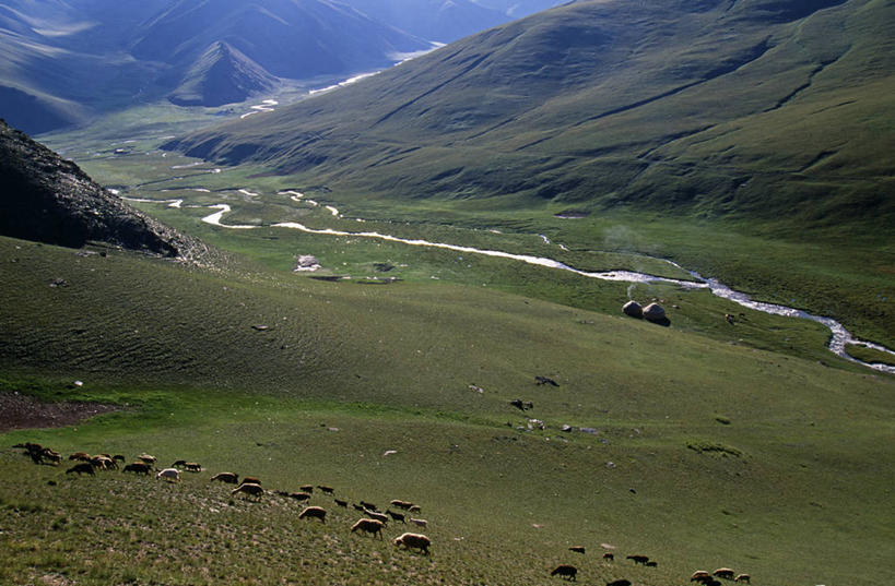 无人,横图,建筑业,山脉,吉尔吉斯斯坦,房屋,山谷,摄影,中亚,政府,彩图,旅行