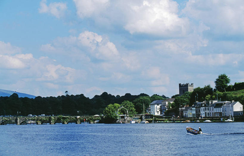 无人,横图,室外,旅游,度假,水,船,爱尔兰,河岸,乡村,城镇,古典,运输,摄影,爱尔兰共和国,克莱尔郡,彩图,旅行,爱尔兰文化