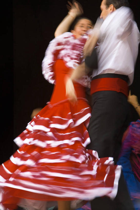 成年人,两个人,竖图,运动模糊,西班牙,表演,摄影,西欧,地中海文化,南欧,伊比利亚半岛,异性恋,男人,女人,彩图,舞蹈,伴侣,传统文化,弗拉明戈舞