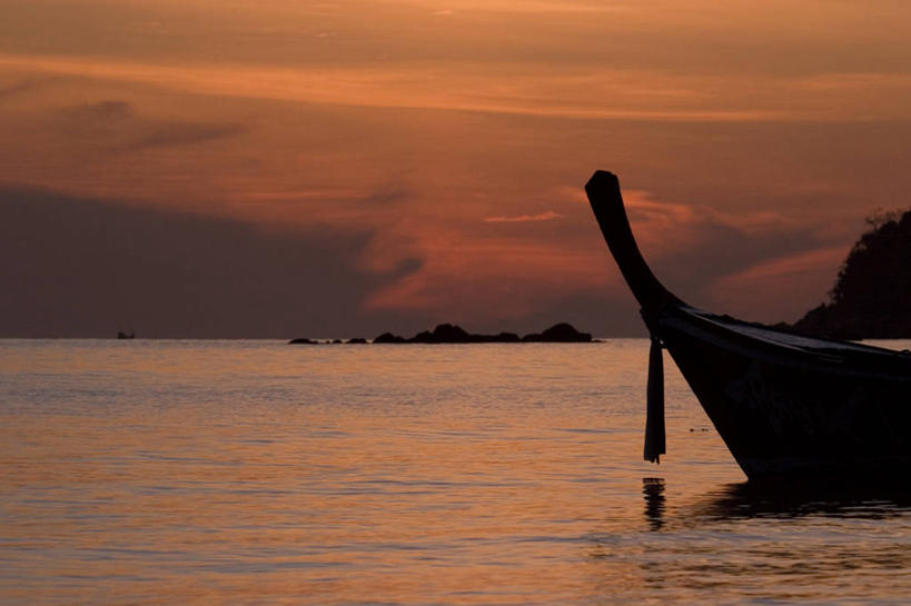 无人,横图,室外,海洋,日落,船,泰国,亚洲,岛,海湾,运输,摄影,东南亚,热带气候,新西兰南岛,海滩,彩图,长尾船,传统文化