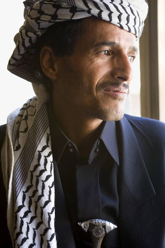 成年人,一个人,竖图,城市,也门,仅一个男性,首都,地标建筑,摄影,中东,肖像,萨那,阿拉伯,男人,彩图,阿拉伯半岛