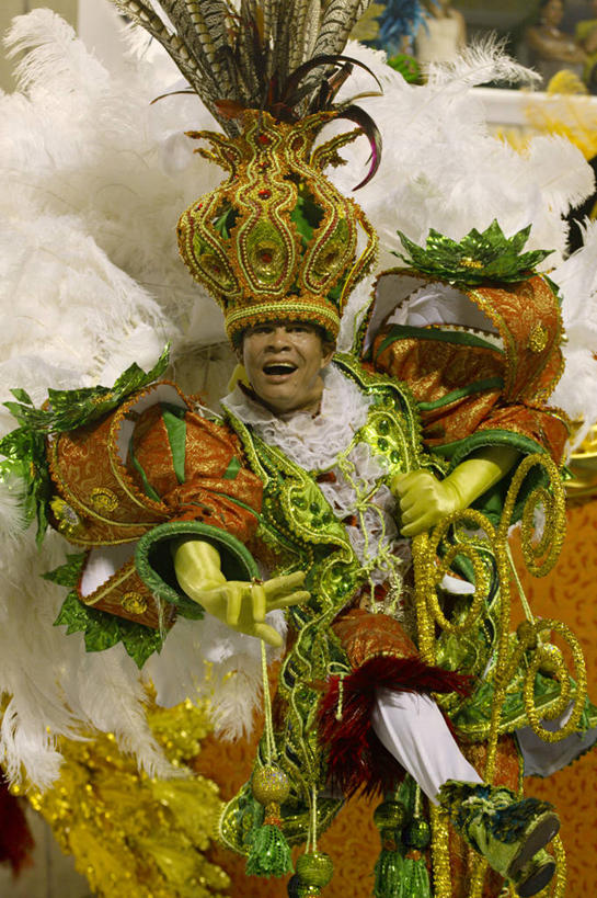 西方人,竖图,城市,道路,街道,路,公路,巴西,欧洲,狂欢节,欧洲人,表演,交通,南美,摄影,拉丁美洲,里约热内卢,游行,巴西文化,白种人,马路,彩图,传统服装,里约狂欢节,白色人种,高加索人种,欧罗巴人种