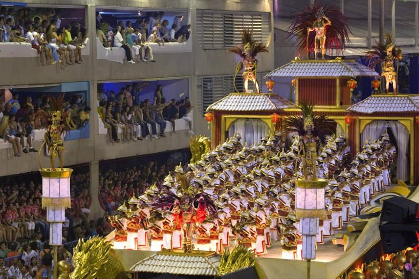 西方人,横图,城市,道路,街道,路,公路,巴西,欧洲,狂欢节,欧洲人,表演,装饰,交通,车,交通工具,南美,摄影,彩车,华丽,修饰,点缀,拉丁美洲,载具,里约热内卢,游行,衬托,美观,雅致,雅观,巴西文化,白种人,马路,彩图,里约狂欢节,白色人种,高加索人种,欧罗巴人种