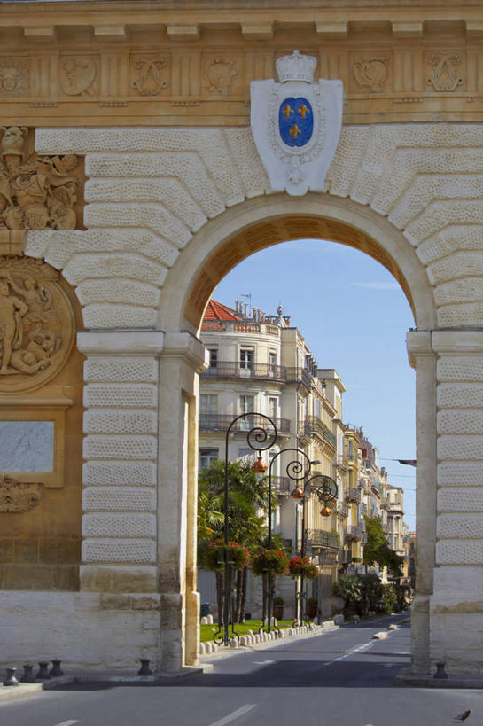 无人,竖图,法国,凯旋门,欧洲,首都,摄影,西欧,法兰西,法国文化,法兰西共和国,法兰西第五共和国,蒙彼利埃,埃罗,朗格多克.鲁西永,朗格多克.鲁西永大区,彩图,旅行