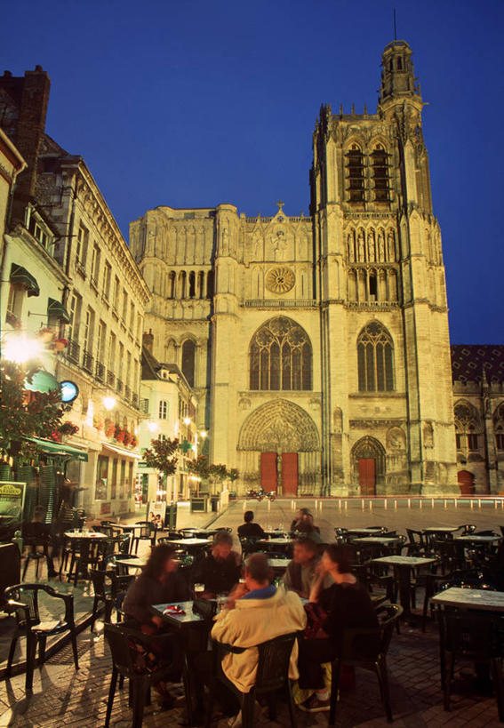 竖图,建筑,法国,欧洲,摄影,法国文化,布根地,彩图,咖啡馆