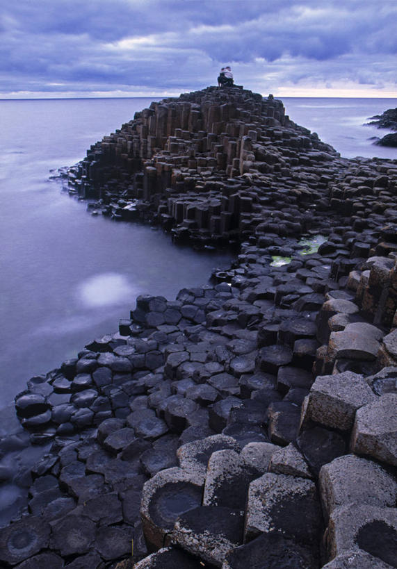 无人,竖图,室外,运动模糊,爱尔兰,英国,欧洲,北爱尔兰,地形,黄昏,地标建筑,摄影,国家公园,海景,玄武岩,岩石,彩图,爱尔兰文化,巨人之路